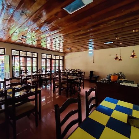 Hotel Samrat Jabalpur Ngoại thất bức ảnh