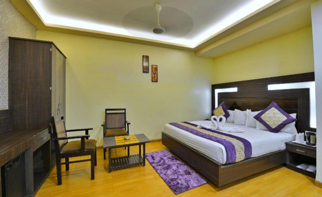 Hotel Samrat Jabalpur Ngoại thất bức ảnh