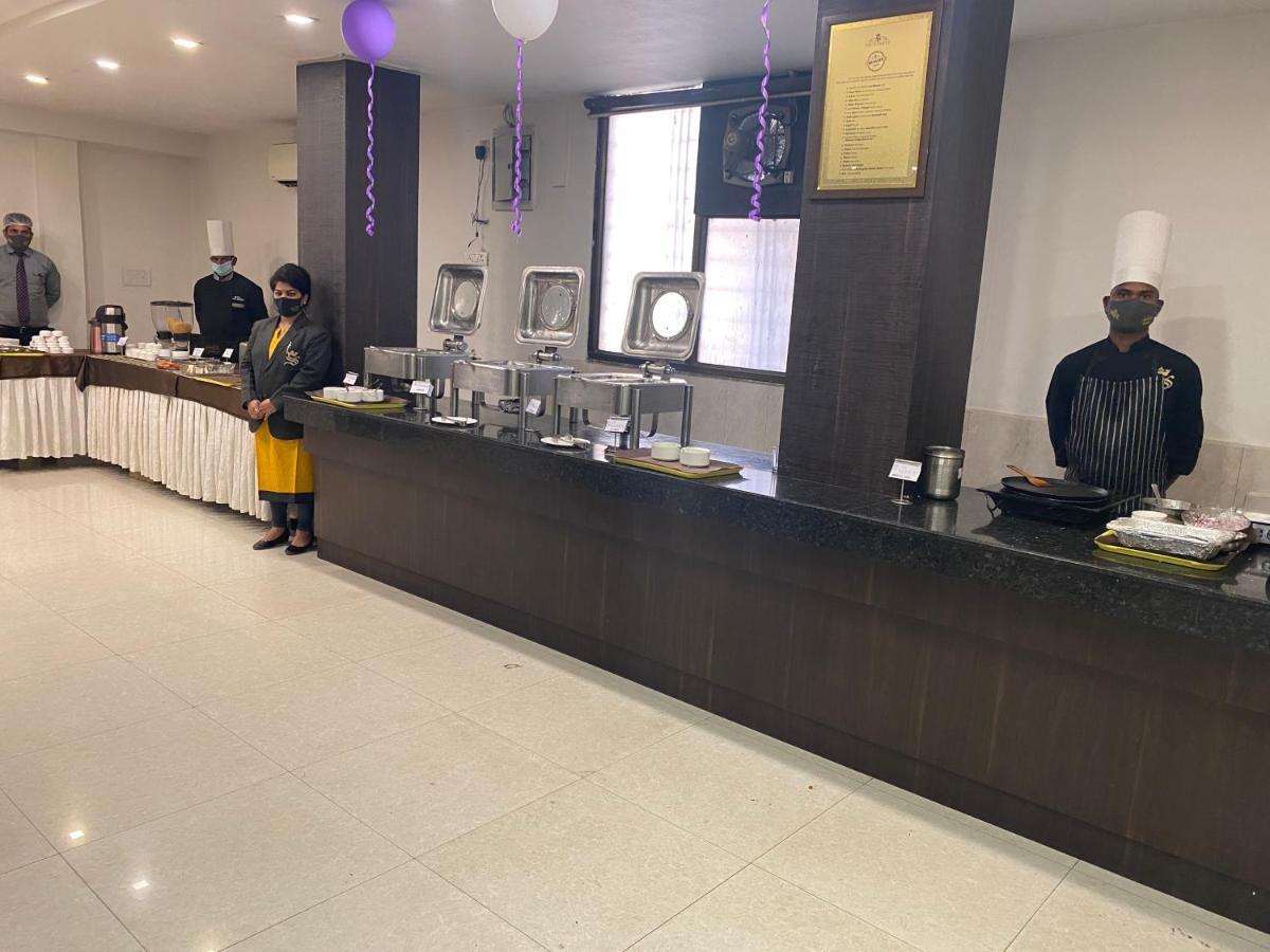 Hotel Samrat Jabalpur Ngoại thất bức ảnh