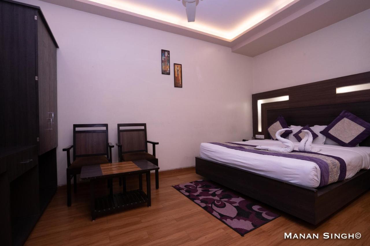 Hotel Samrat Jabalpur Ngoại thất bức ảnh
