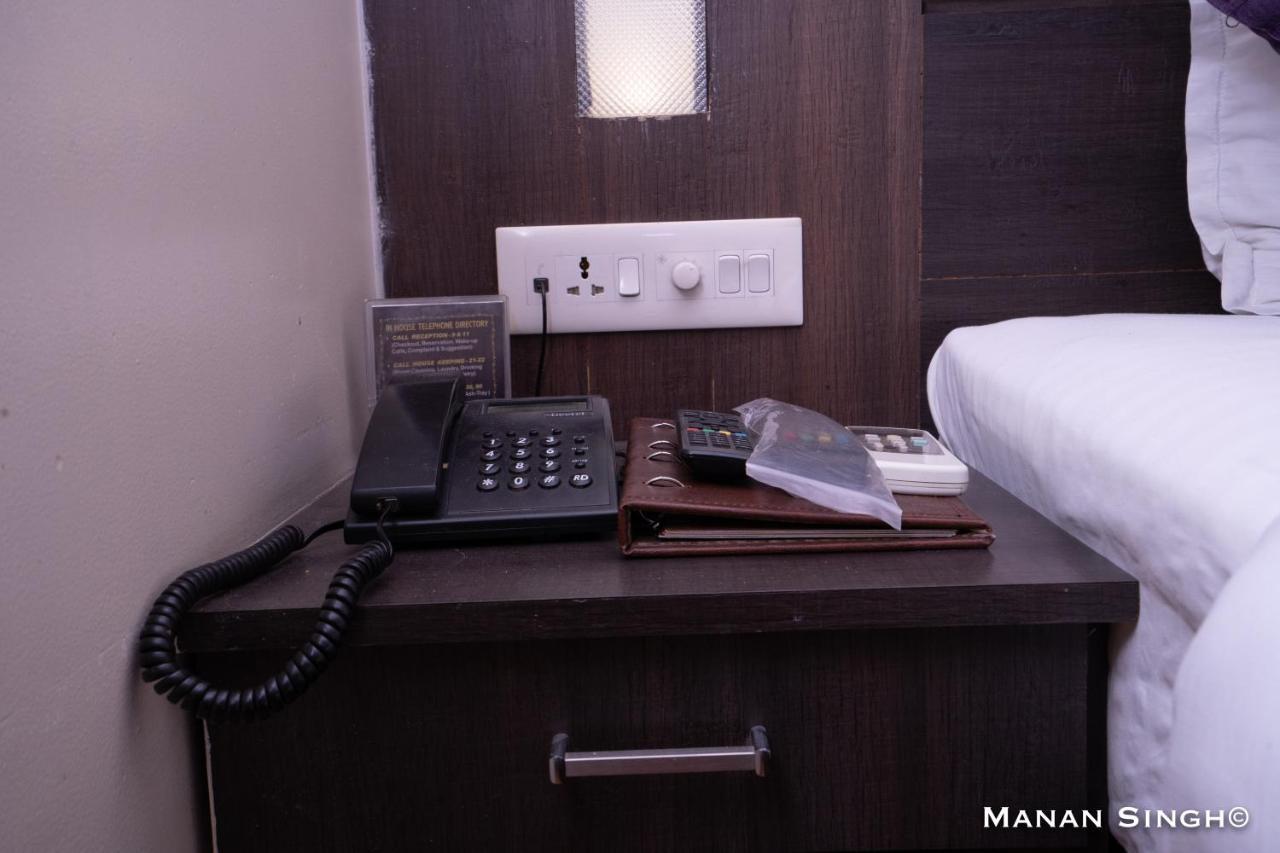 Hotel Samrat Jabalpur Ngoại thất bức ảnh