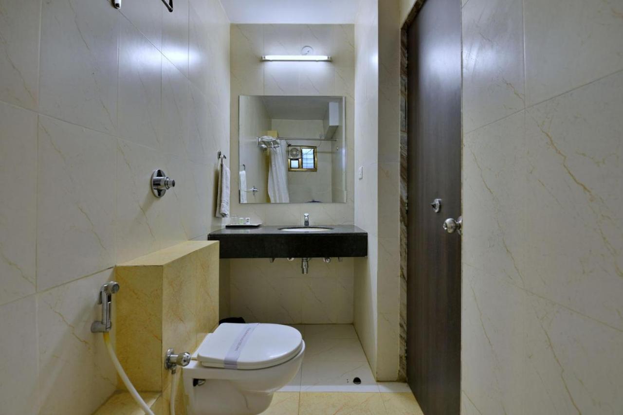 Hotel Samrat Jabalpur Ngoại thất bức ảnh