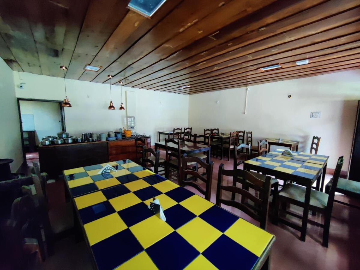 Hotel Samrat Jabalpur Ngoại thất bức ảnh